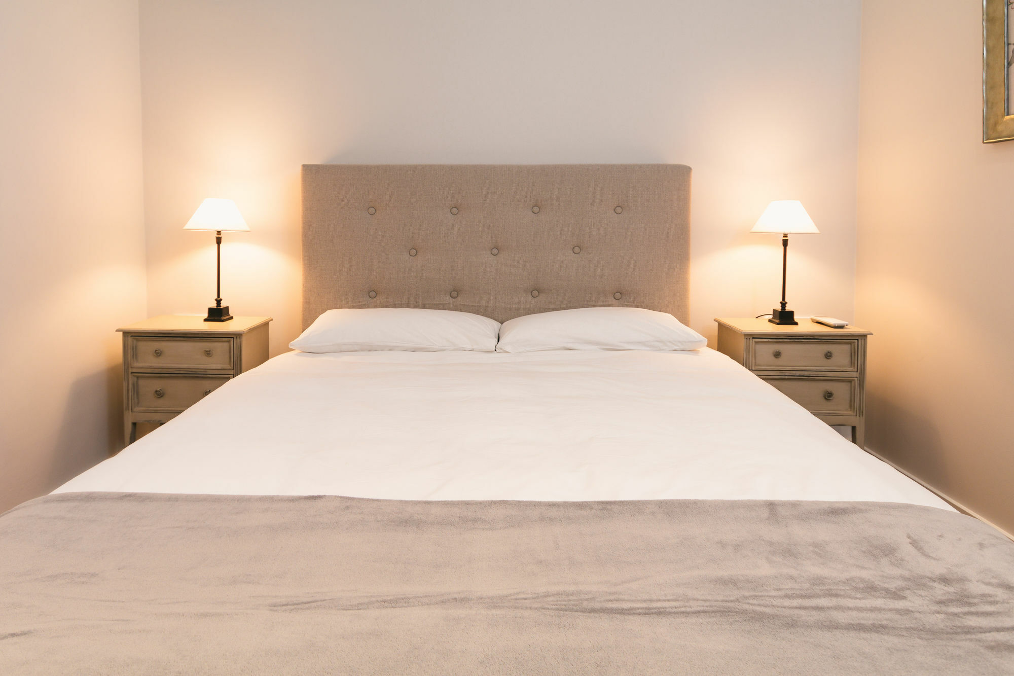 Pyr Select Plaza Santa Ana Apartment มาดริด ภายนอก รูปภาพ