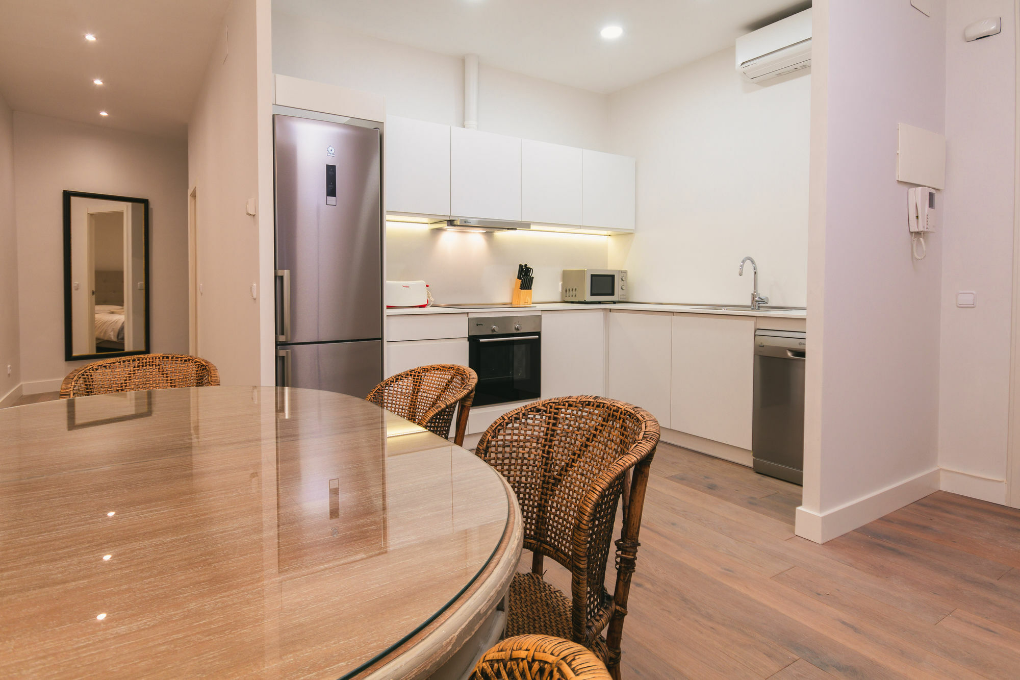 Pyr Select Plaza Santa Ana Apartment มาดริด ภายนอก รูปภาพ